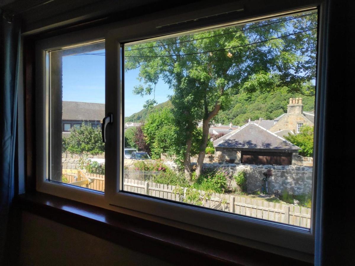 Lovely 2Bd Flat In Picturesque Limekilns Fife Exterior photo